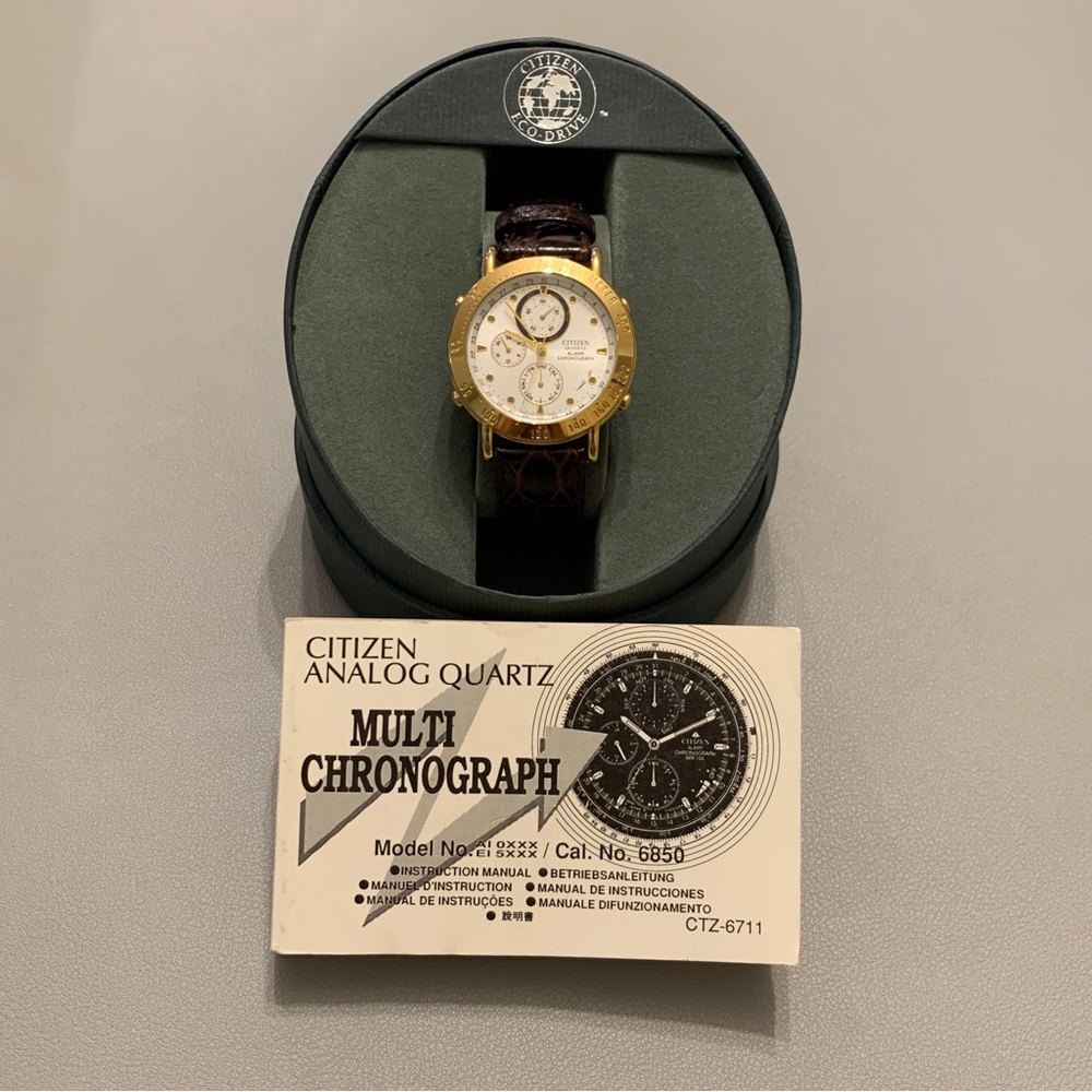 Vintage Citizen Chronograph Watch on Leather Strap.